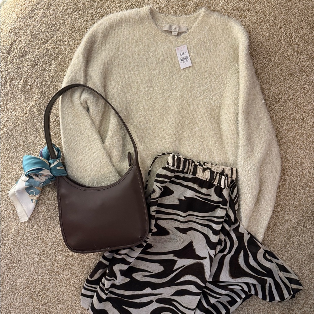 NWT Loft Shimmer Fuzzy Sweater, Light Beige/Cream With Gold Metallic, Medium